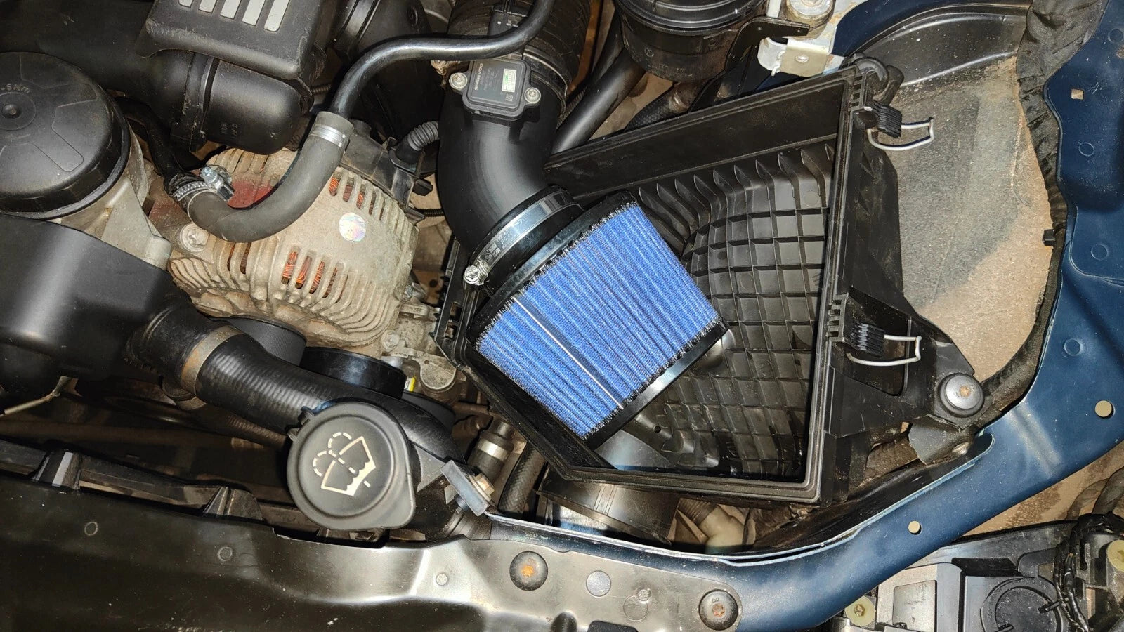 BMW 5 Series (E60) 2004-2010 Cone air filter adapter for E60 N52 ENGINE.